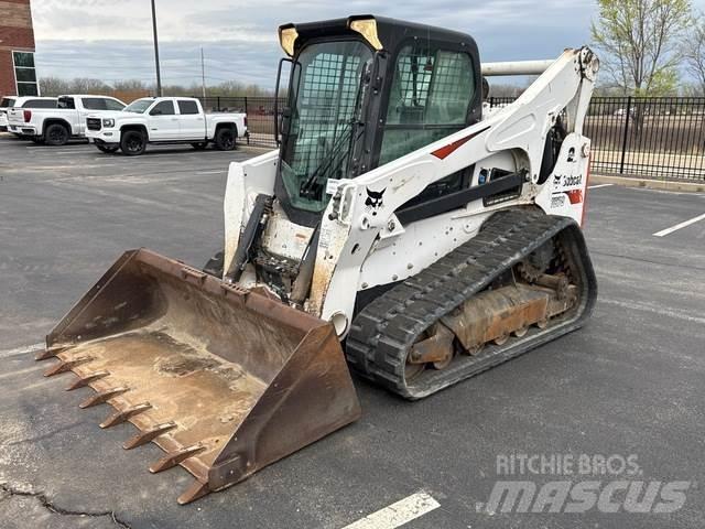 Bobcat T870 Smykem řízené nakladače