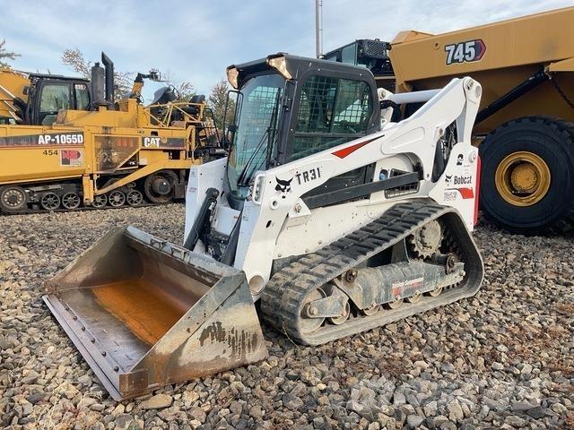 Bobcat T870 Smykem řízené nakladače