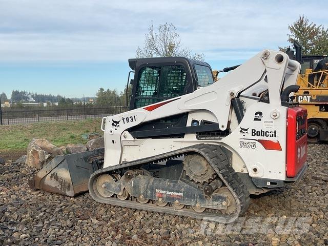 Bobcat T870 Smykem řízené nakladače