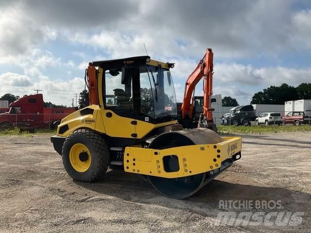 Bomag BW177D-5 Tahačové válce
