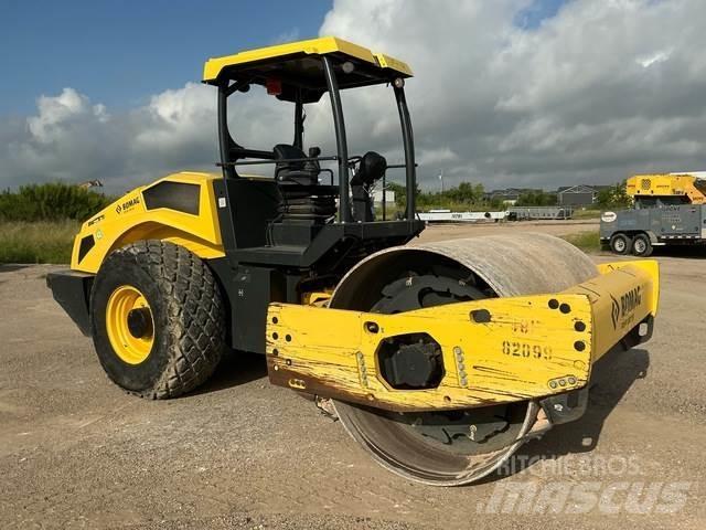 Bomag BW211D-5 Tahačové válce