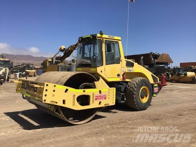 Bomag BW219DH-4 Tahačové válce