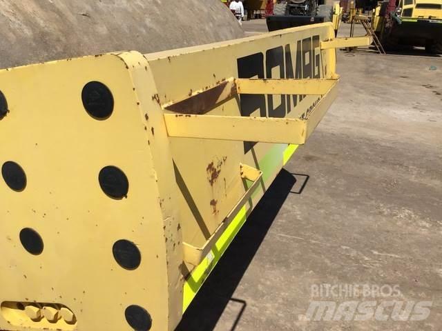 Bomag BW219DH-4 Tahačové válce