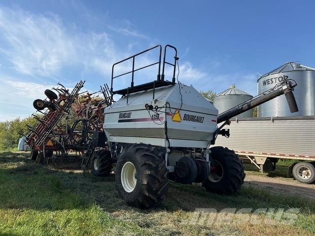 Bourgault 8810 Mechanické secí stroje