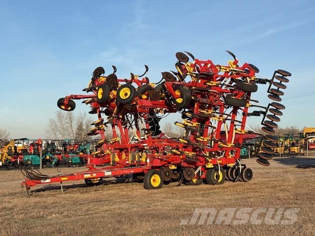 Bourgault 8810 Mechanické secí stroje