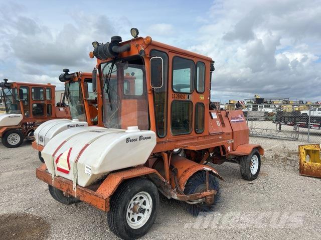 Broce CRT350 Vnitřní zametací stroje