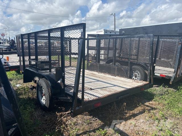  C Balíkové přívěsy