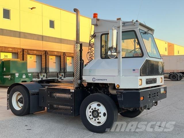 Capacity  Terminálový tahač