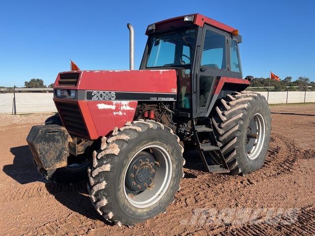 CASE 2096 Traktory