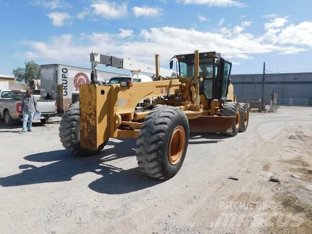 CASE 885 Grejdry