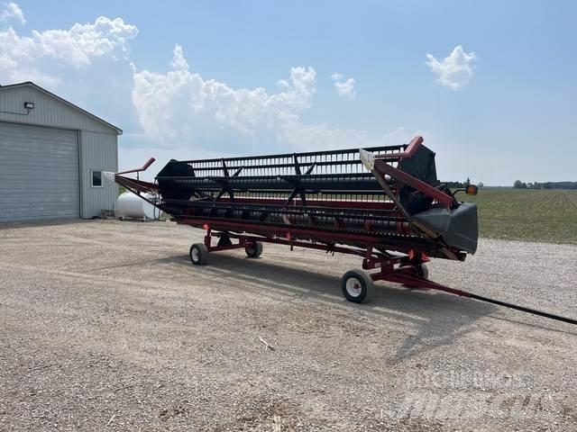 Case IH 1020 Kombajnové hlavice