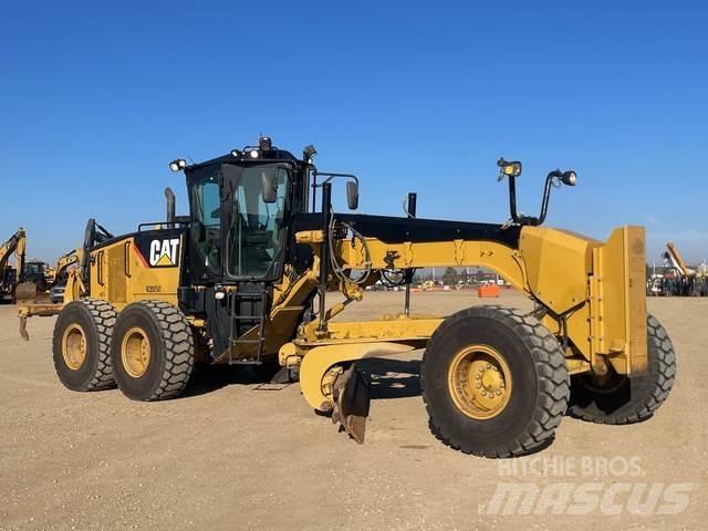 CAT 14M Grejdry