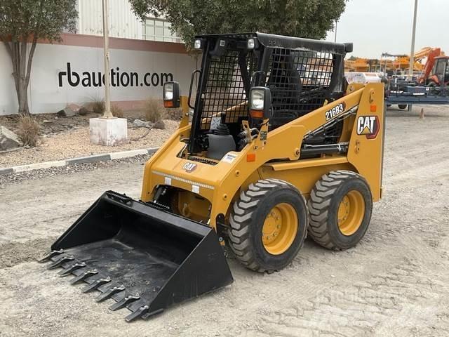 CAT 216B3 Smykem řízené nakladače
