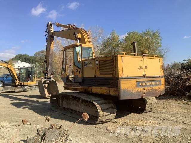 CAT 225 Pásová rýpadla