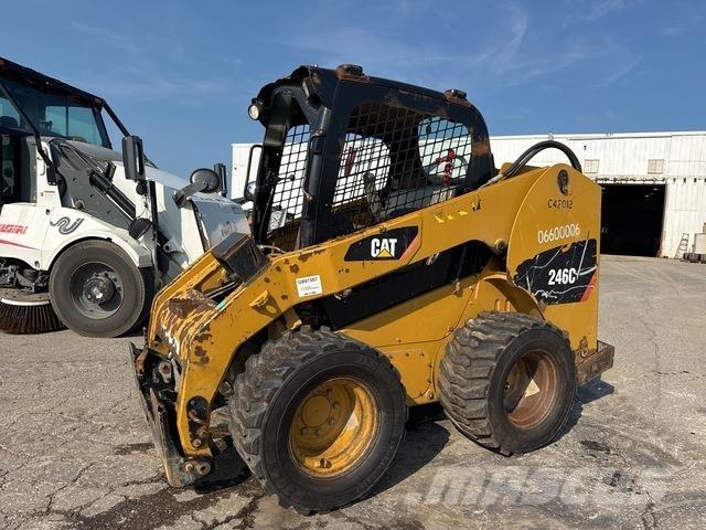 CAT 246C Smykem řízené nakladače