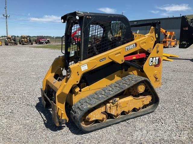 CAT 259D3 Smykem řízené nakladače