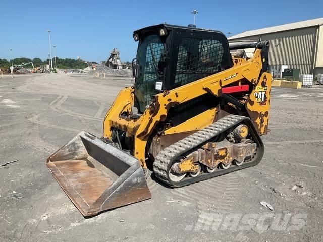 CAT 259D3 Smykem řízené nakladače
