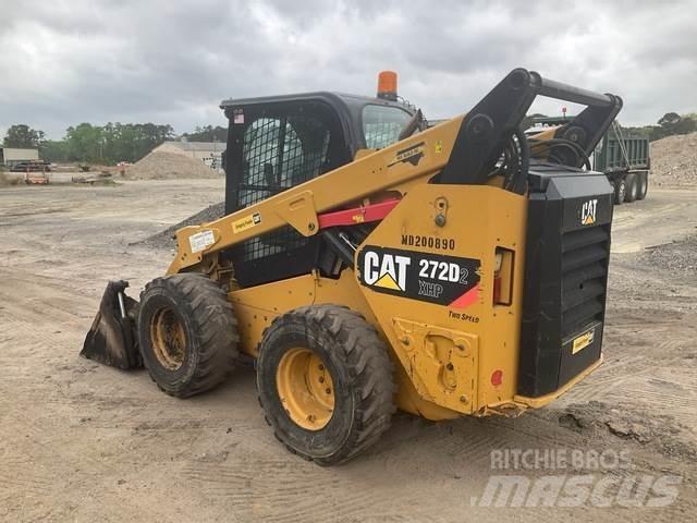 CAT 272D2 XHP Smykem řízené nakladače
