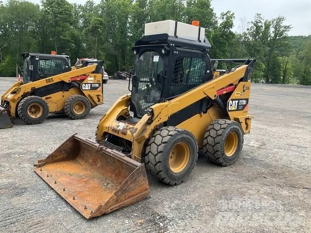 CAT 272D2 XHP Smykem řízené nakladače