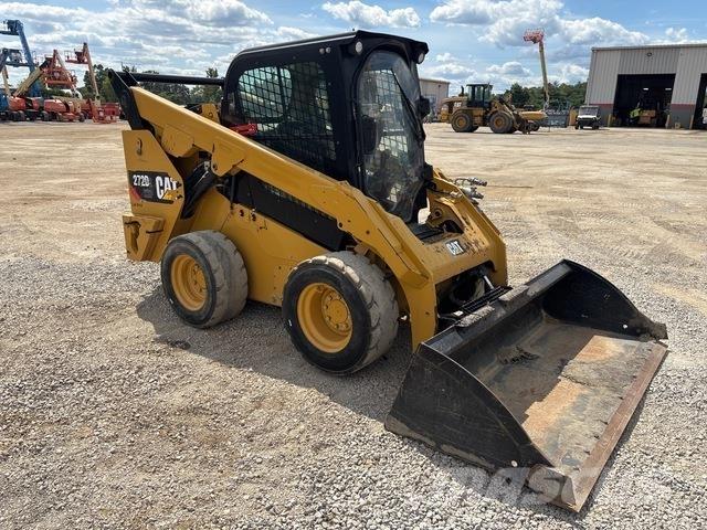 CAT 272D2 XHP Smykem řízené nakladače