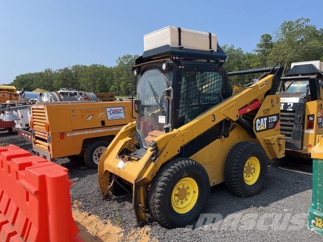 CAT 272D2XHP Smykem řízené nakladače