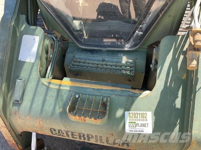 CAT 277C Smykem řízené nakladače