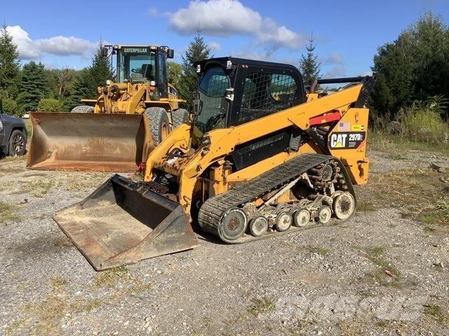 CAT 297D2 XHP Smykem řízené nakladače