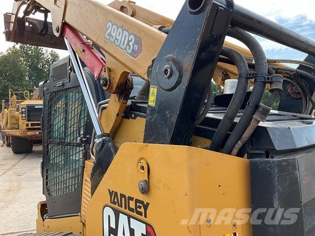 CAT 299D3 XE Smykem řízené nakladače