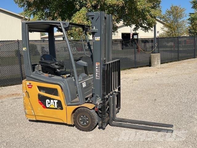 CAT 2ET2500 Akumulátorové vozíky