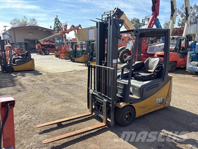 CAT 2ET4000 Akumulátorové vozíky