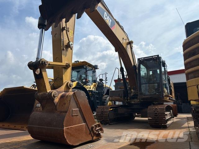 CAT 320E-2 Pásová rýpadla