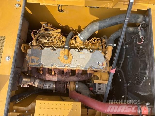 CAT 323GC Pásová rýpadla