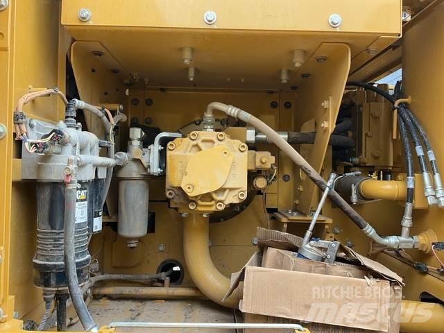 CAT 323GX Pásová rýpadla