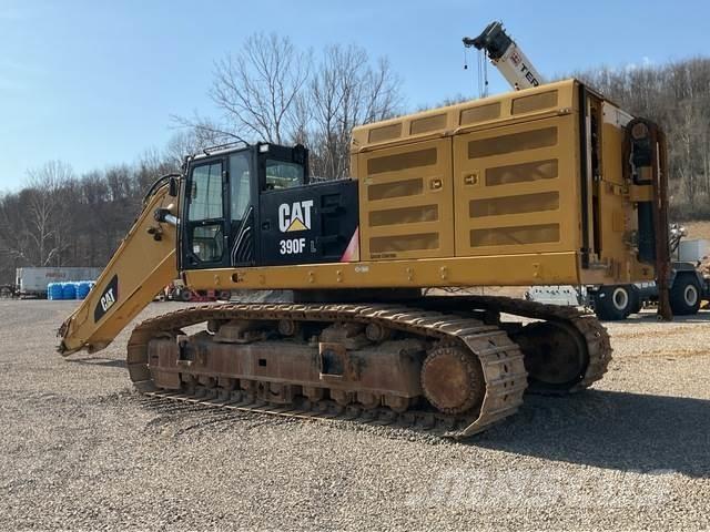 CAT 390F Pásová rýpadla