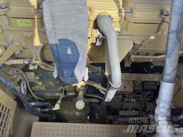 CAT 395 Pásová rýpadla