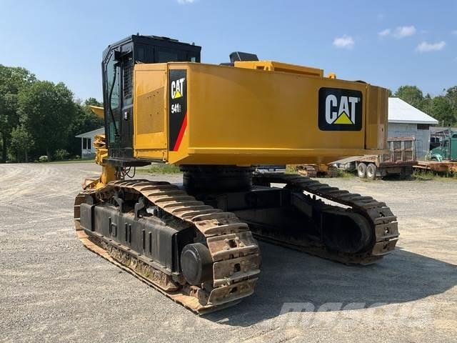 CAT 541 Kácecí harvestory