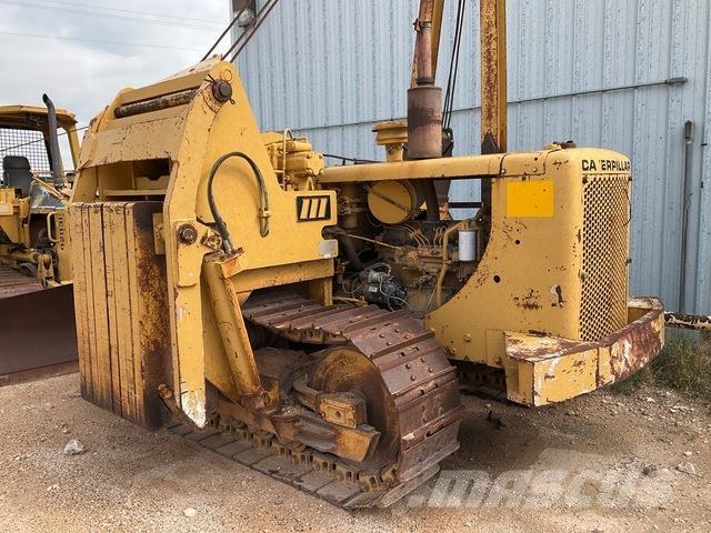 CAT 561C Pokladače potrubí