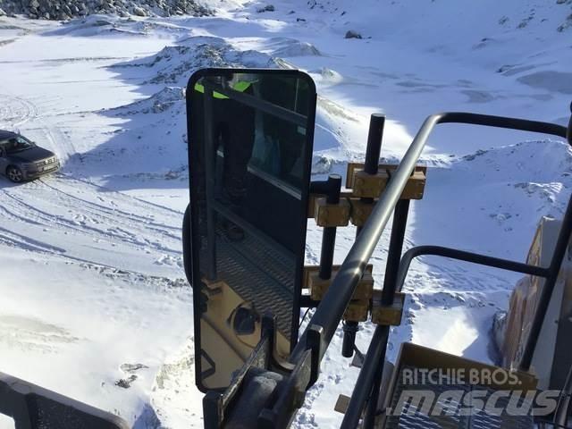 CAT 6060 FC AC Pásová rýpadla