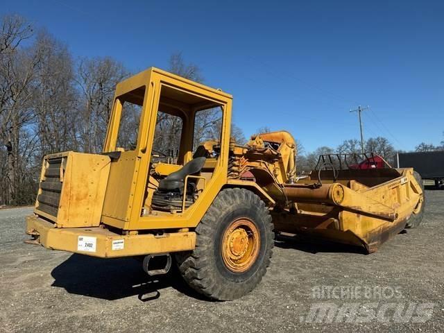 CAT 613B Skrejpry
