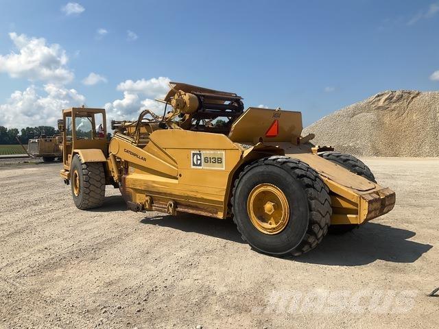 CAT 613B Skrejpry