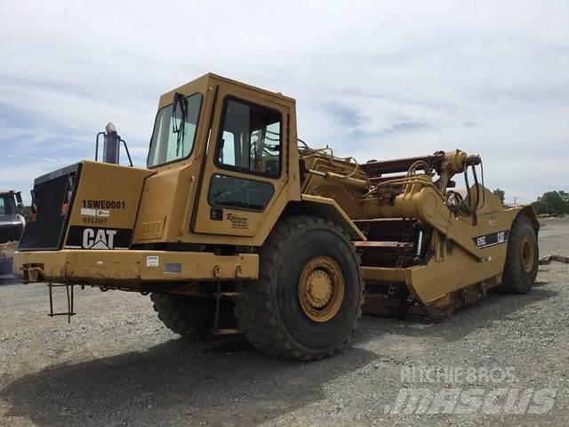 CAT 615C Skrejpry