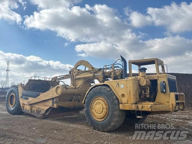 CAT 621 Skrejpry
