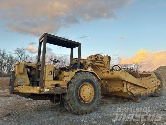 CAT 621 Skrejpry