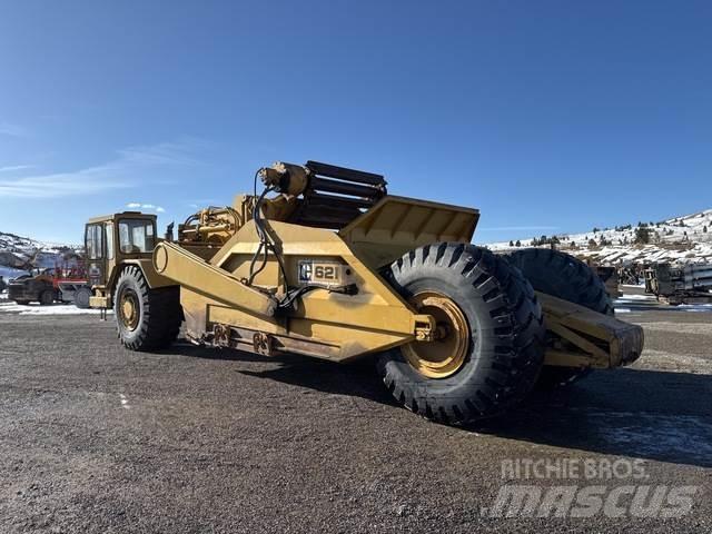 CAT 621 Skrejpry