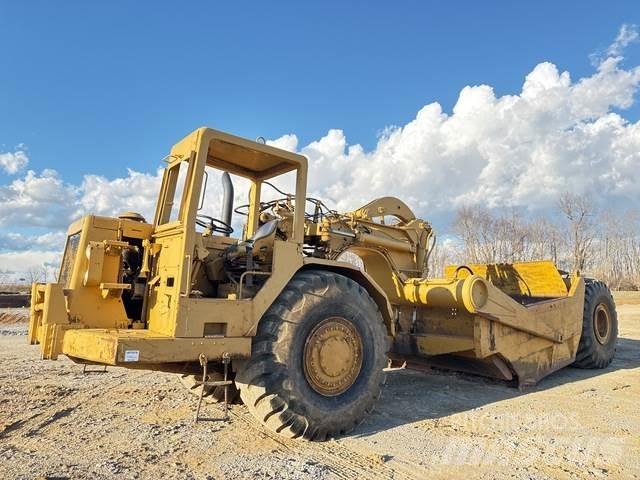 CAT 621B Skrejpry