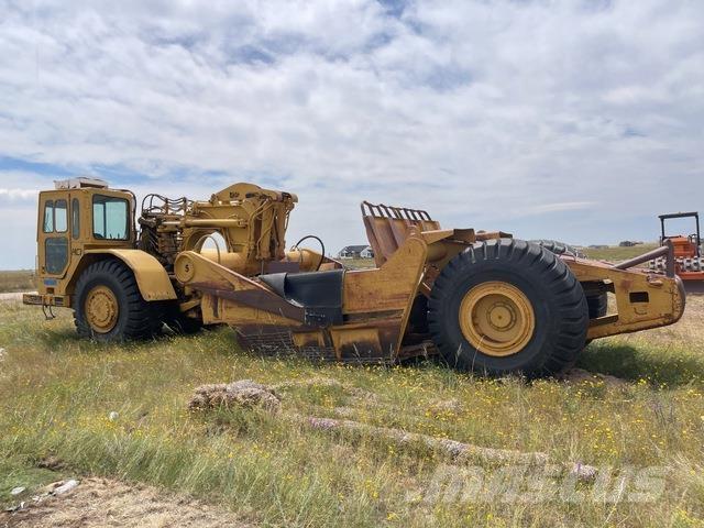 CAT 621B Skrejpry
