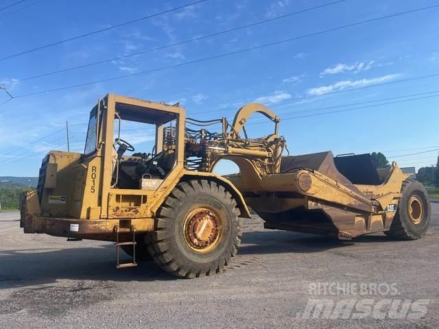 CAT 621F Skrejpry