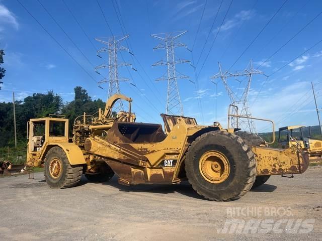 CAT 621F Skrejpry