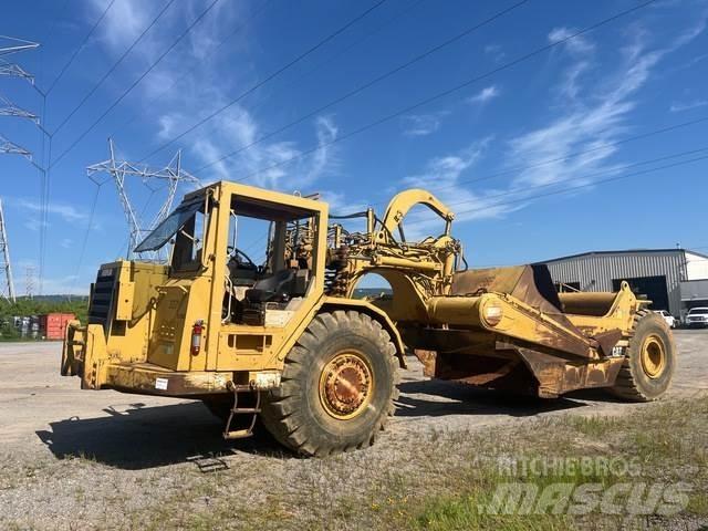 CAT 621F Skrejpry