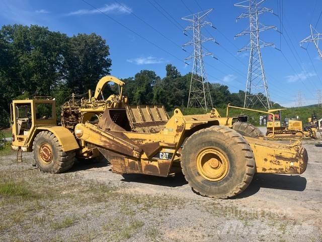 CAT 621F Skrejpry